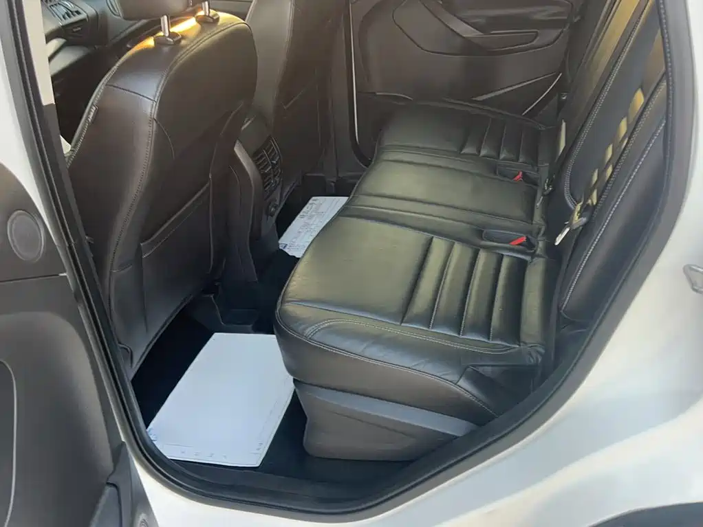 Ford Kuga — миниатюра 5