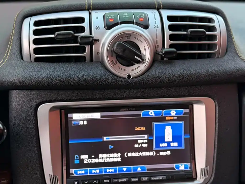 smart Smart Fortwo — миниатюра 7