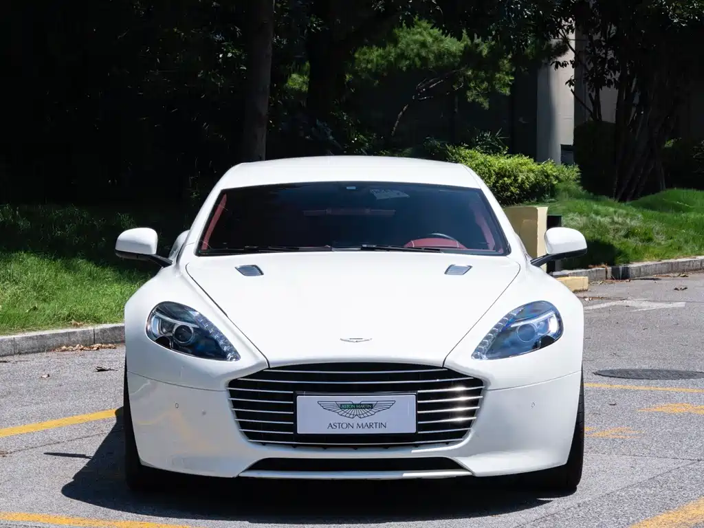Aston Martin Rapide — миниатюра 2