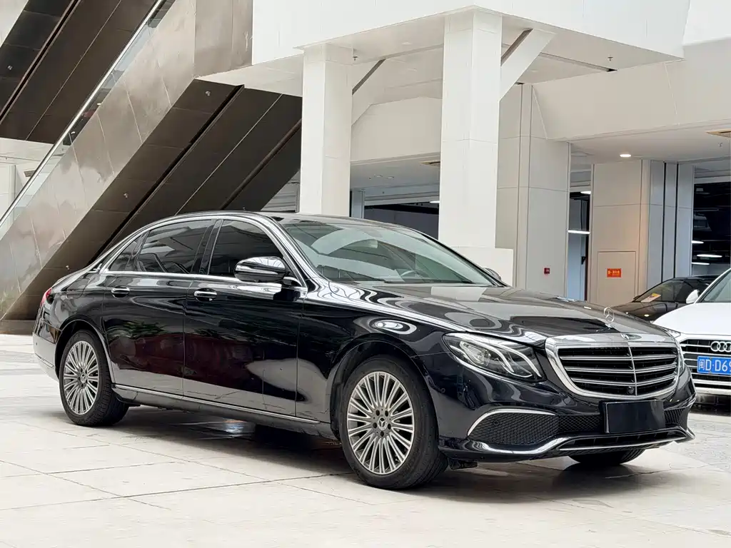 Mercedes-Benz E-Class — миниатюра 3