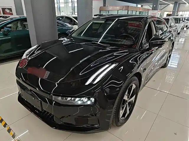 2023 Zeekr 001