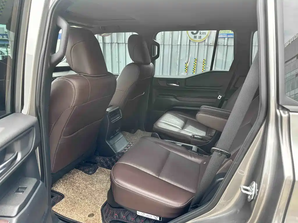 Toyota Prado — миниатюра 13