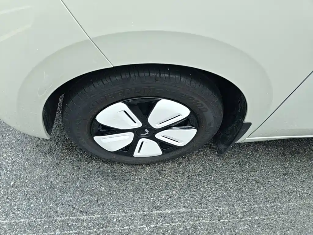 Wuling MINIEV — миниатюра 23