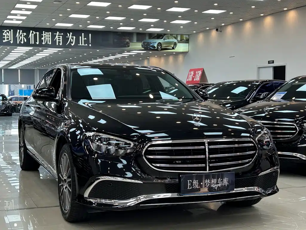 Mercedes-Benz E-Class — миниатюра 3