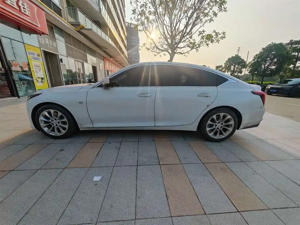 Cadillac CT5 — миниатюра 3