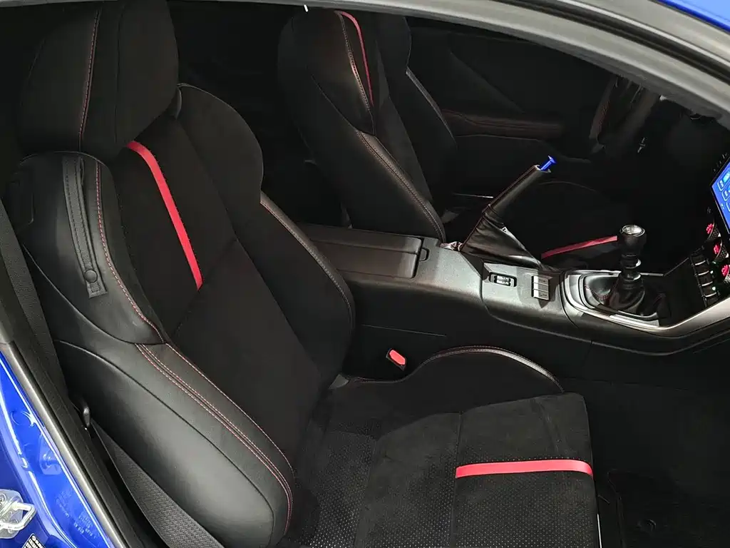 Subaru BRZ 2022 2.4L MT