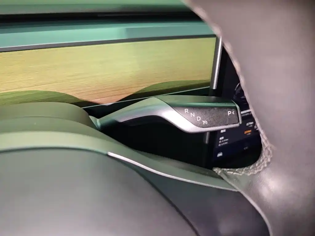 Tesla Model 3 — миниатюра 14