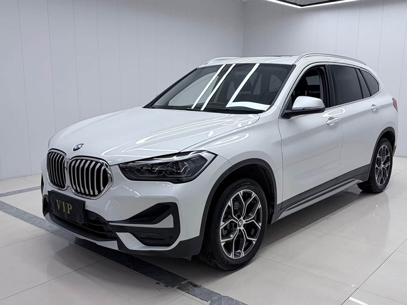 BMW X1 1.5 л 2022 г. Белый, пробег 50000 км