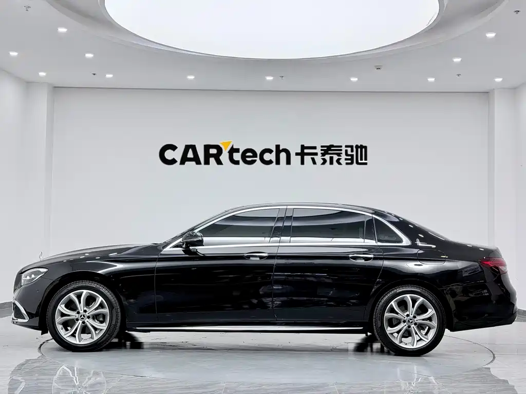 Mercedes-Benz E-Class — миниатюра 5