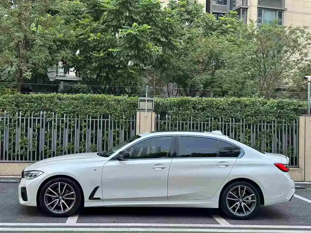 BMW 3 Series — миниатюра 2