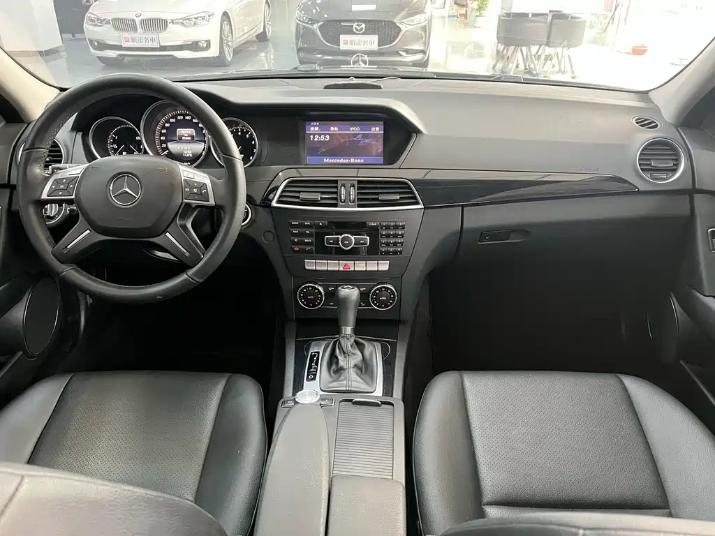 Mercedes-Benz C-Class — миниатюра 13