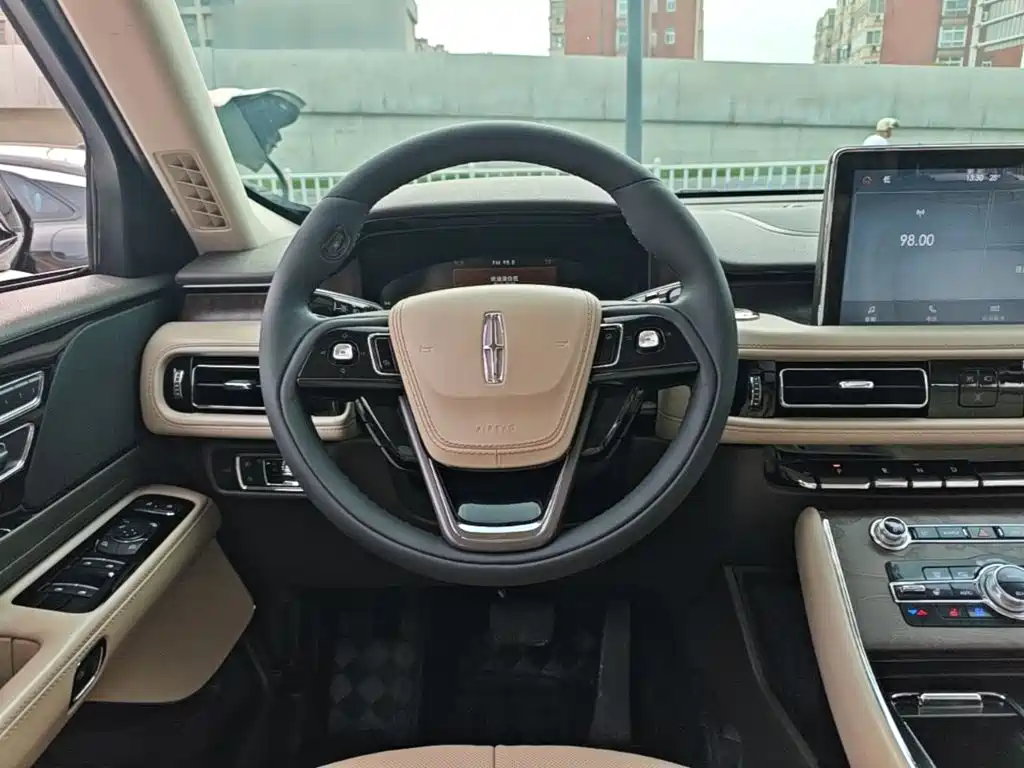 Lincoln Aviator (Import) — миниатюра 11