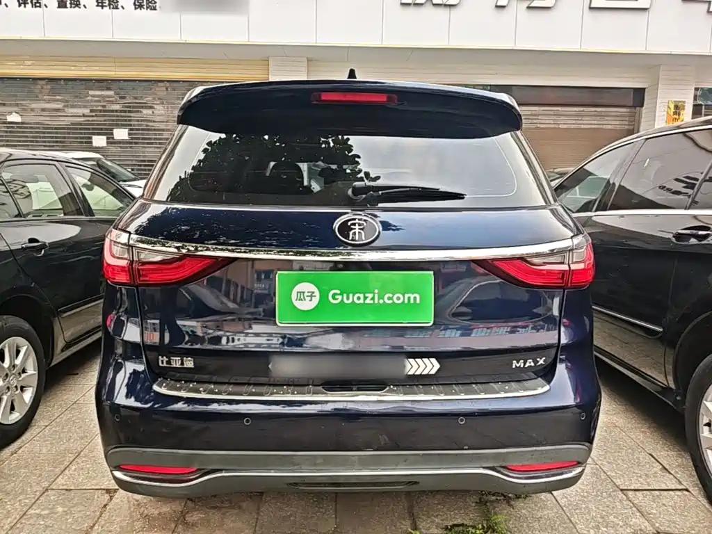 BYD MAX — миниатюра 6
