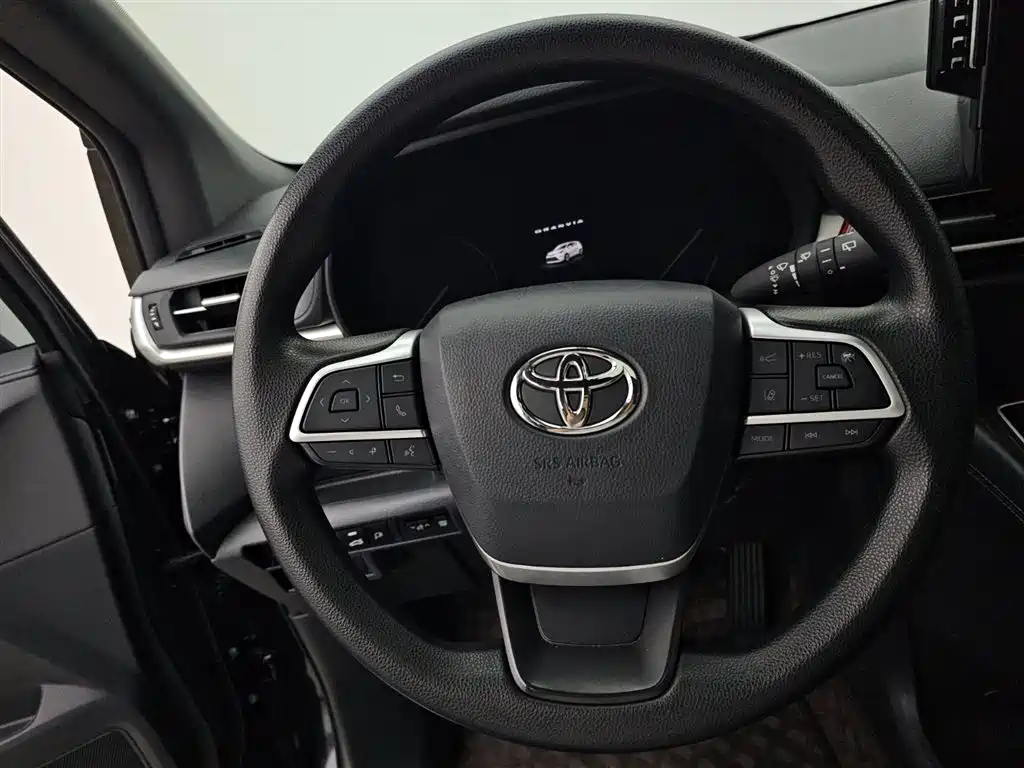 Toyota Granvia 2024 2.5L Luxury