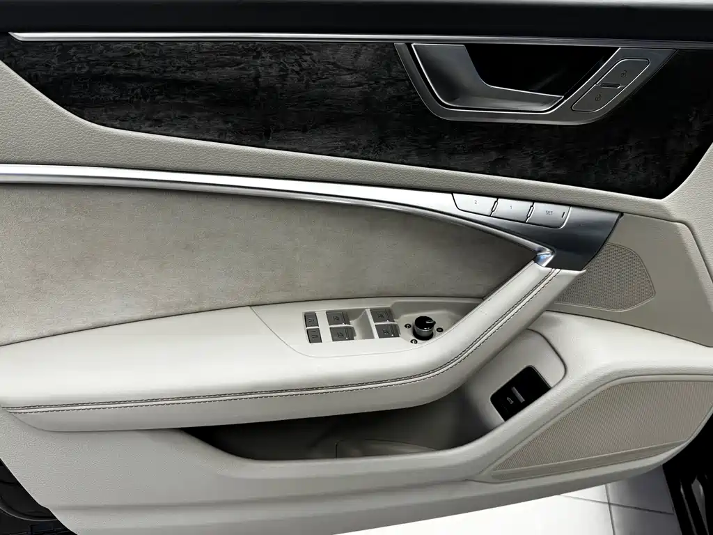 Audi A6L — миниатюра 9