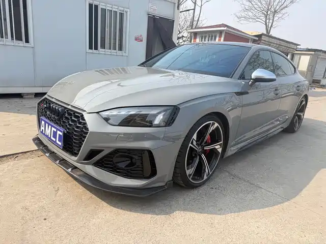AUDI RS 5
