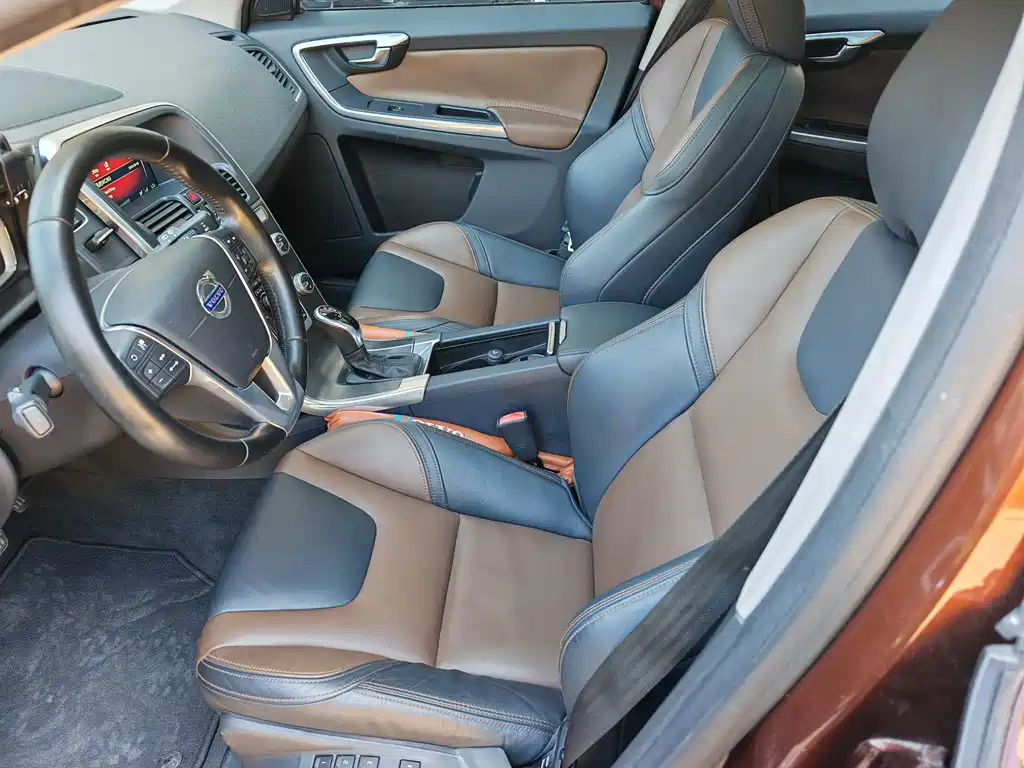 Volvo XC60 — миниатюра 7