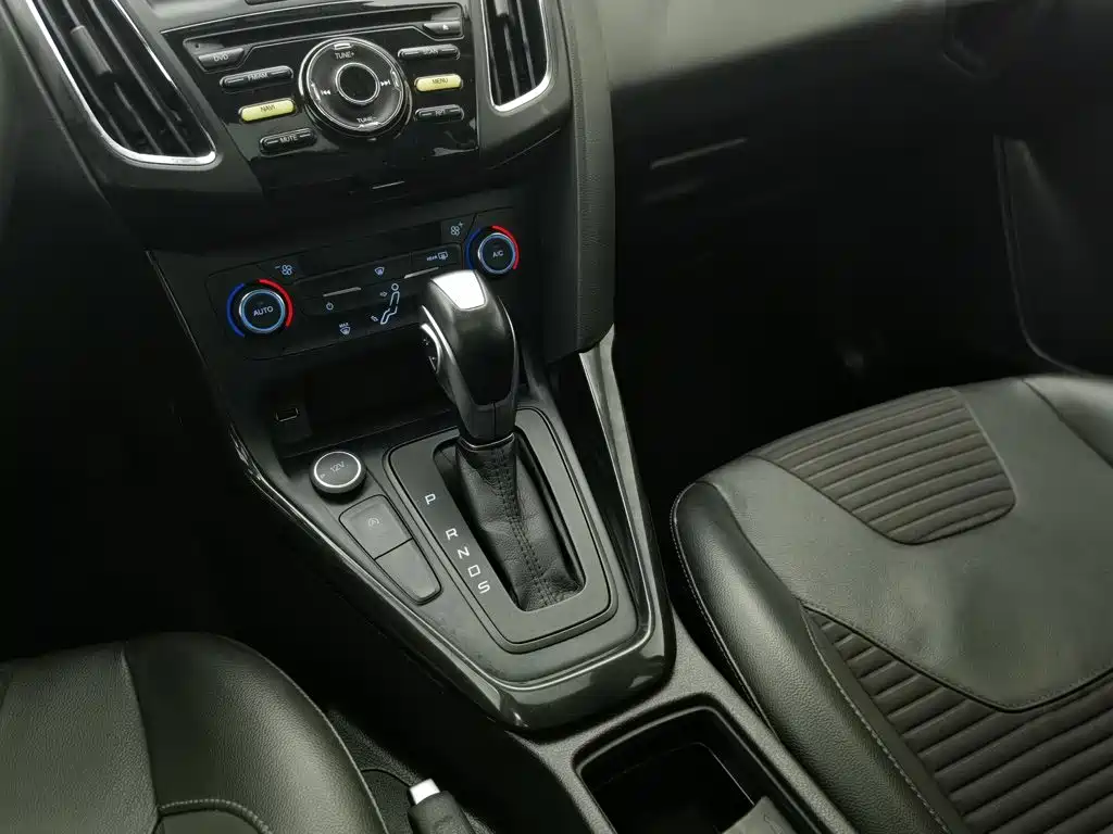 Ford Focus — миниатюра 13