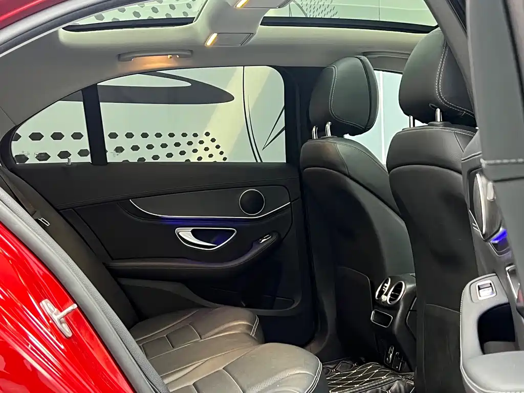 Mercedes-Benz C-Class — миниатюра 9