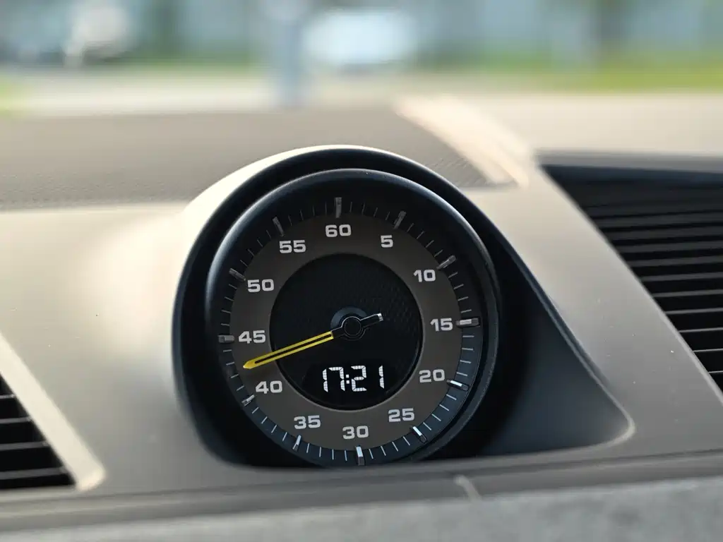 Porsche Cayenne — миниатюра 8
