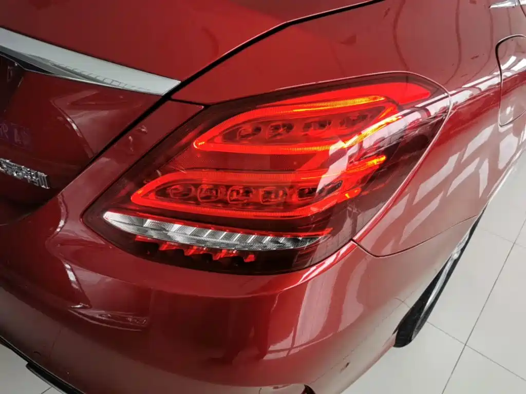 Mercedes-Benz C-Class — миниатюра 8