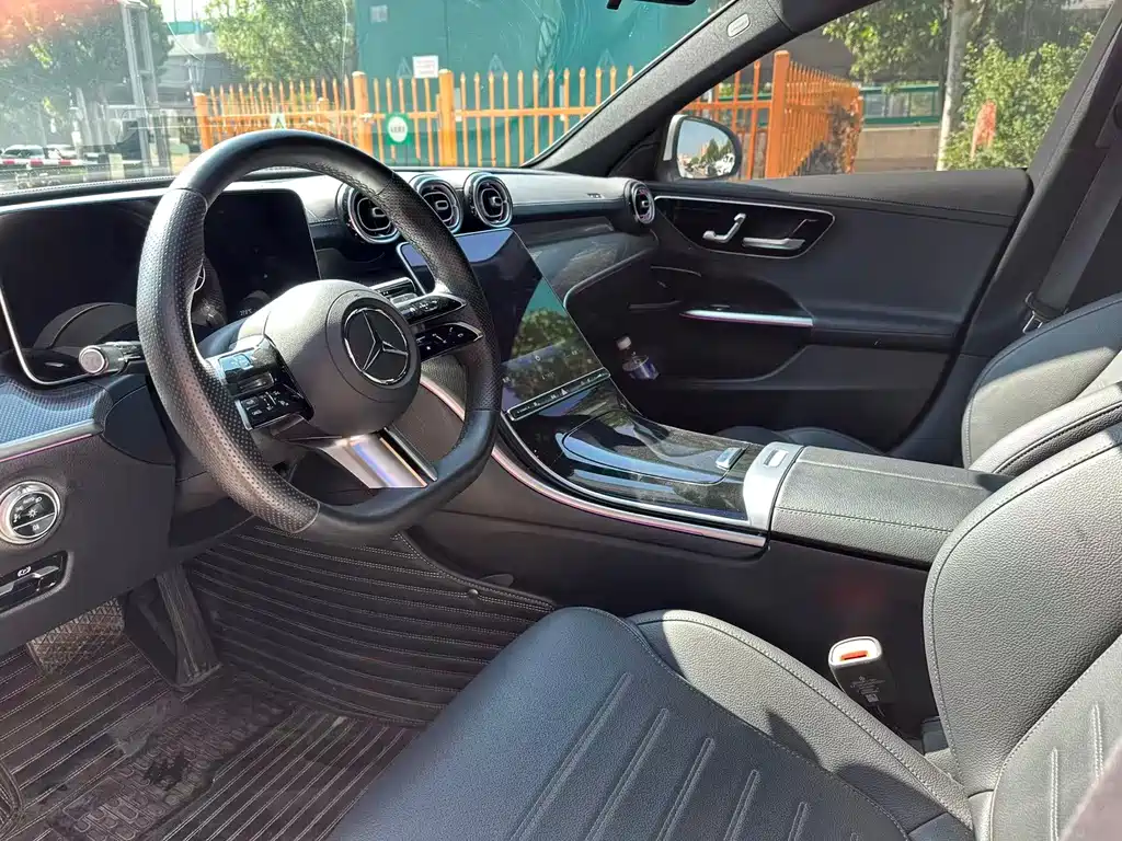 Mercedes-Benz C-Class — миниатюра 7