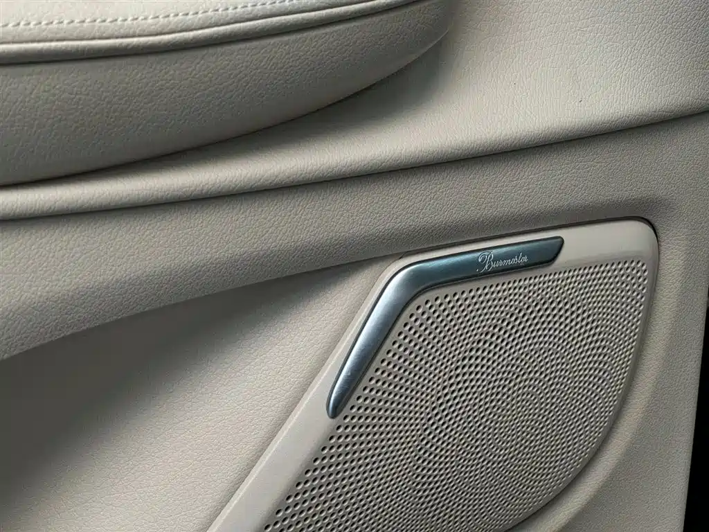 MERCEDES-BENZ V CLASS