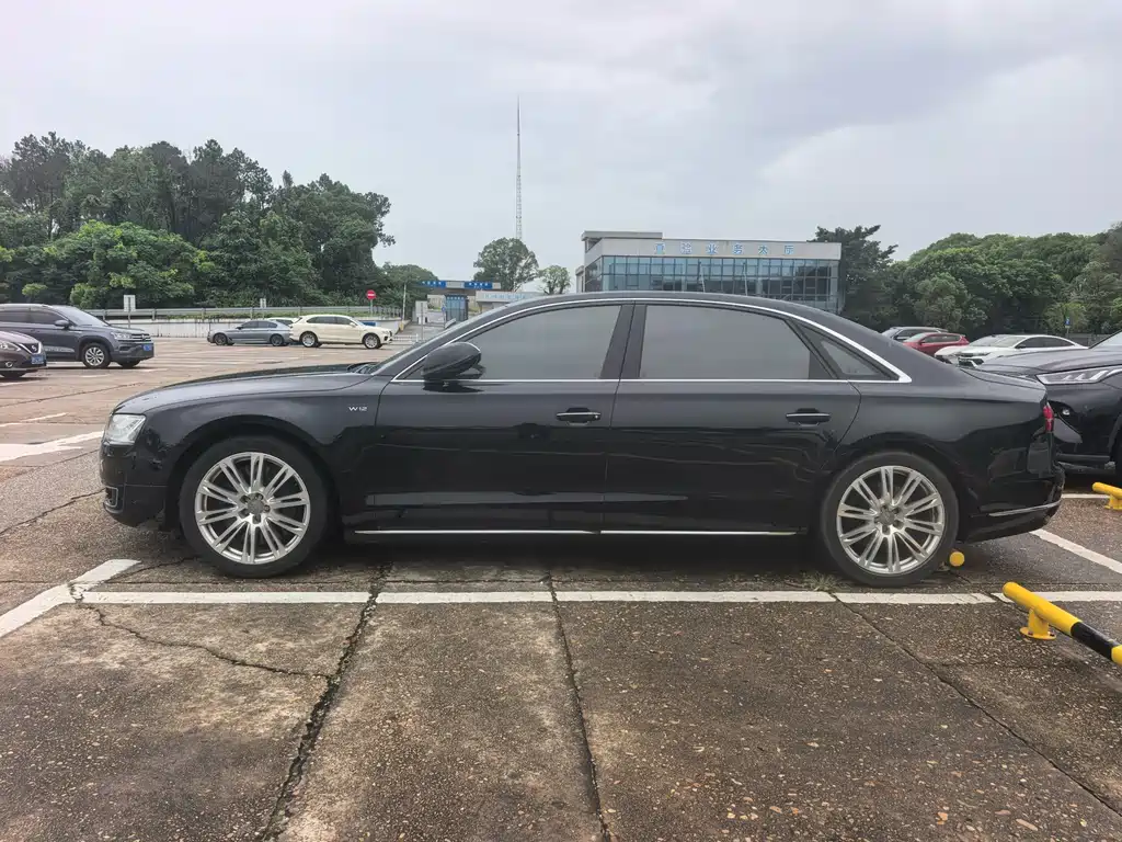 Audi A8 2014 A8L 6.3 FSI W12 quattro Flagship