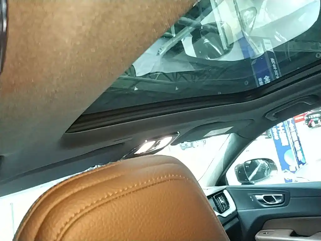 Volvo XC60 — миниатюра 18