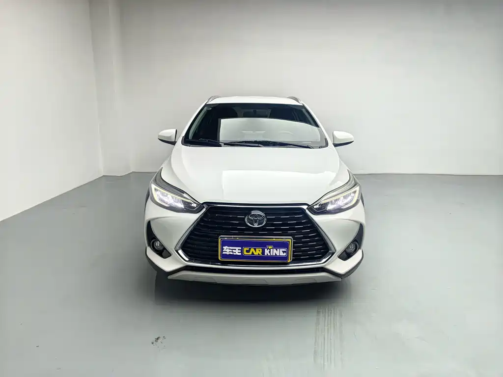 Toyota Yaris L — миниатюра 2