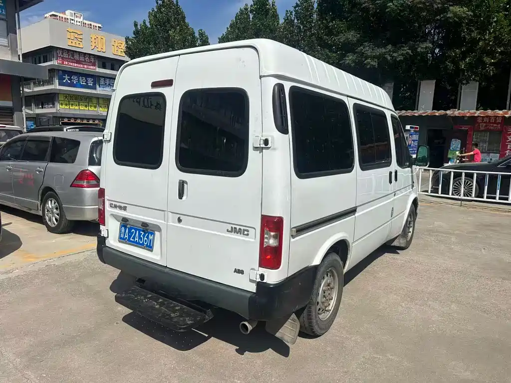 JMC Tesla — миниатюра 6