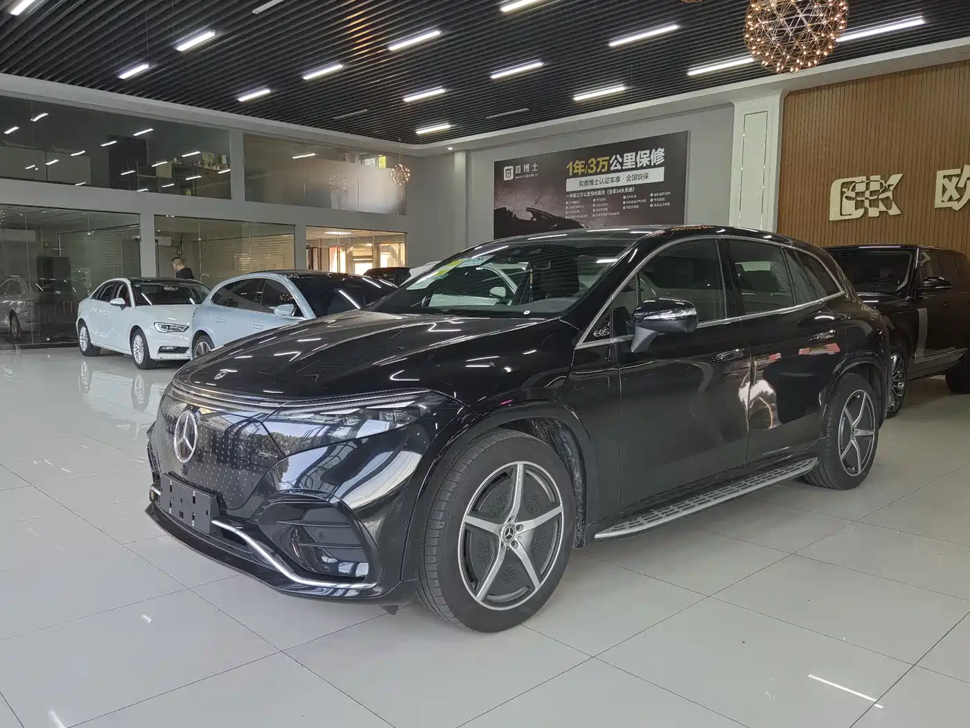 奔驰EQS SUV 2025款 500 4MATIC 2026