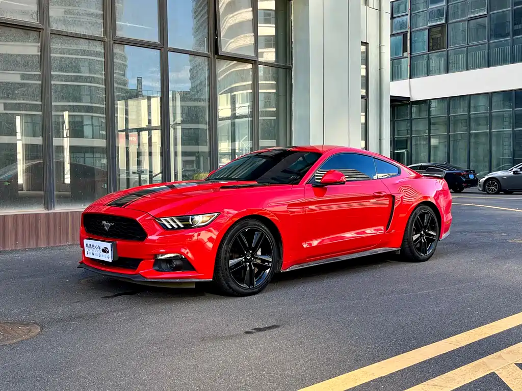 FORD MUSTANG