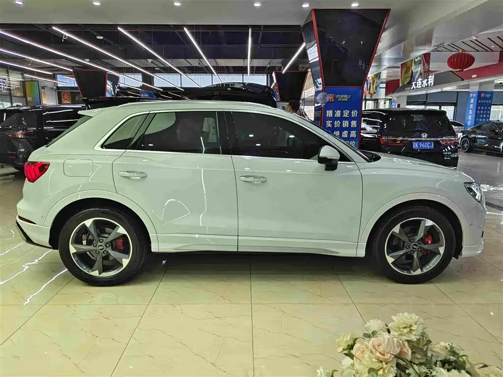 Audi Q3 — миниатюра 16