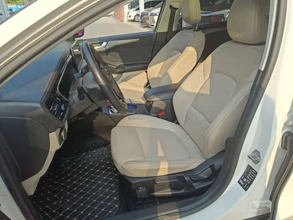 Ford Focus — миниатюра 15