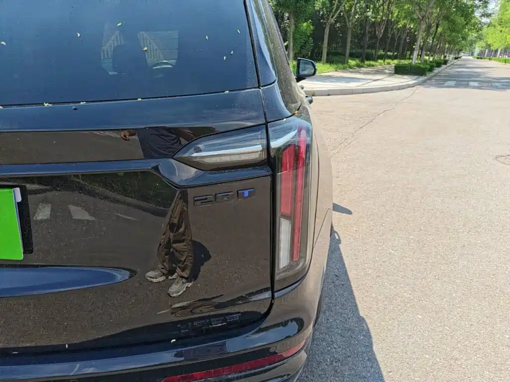 Cadillac XT6 — миниатюра 8