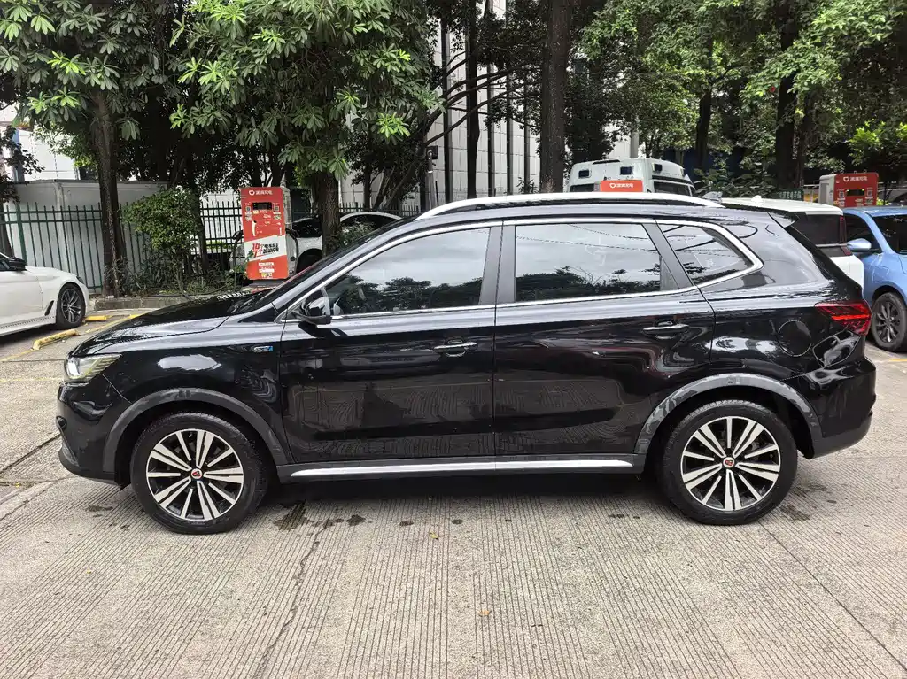 Roewe RX5 — миниатюра 8