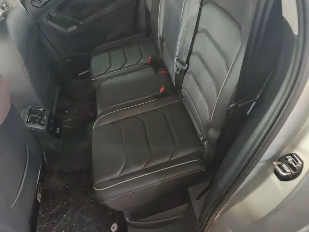 Volkswagen Tiguan L — миниатюра 17