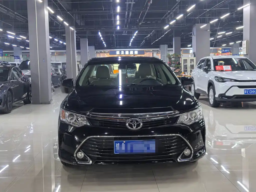 Toyota Camry 2016 2.0G Lead