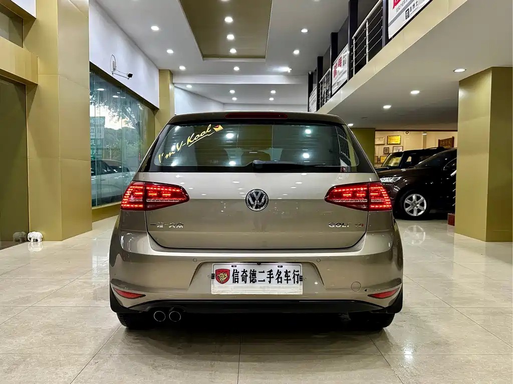 Volkswagen Golf 2016 230TSI AT Luxury