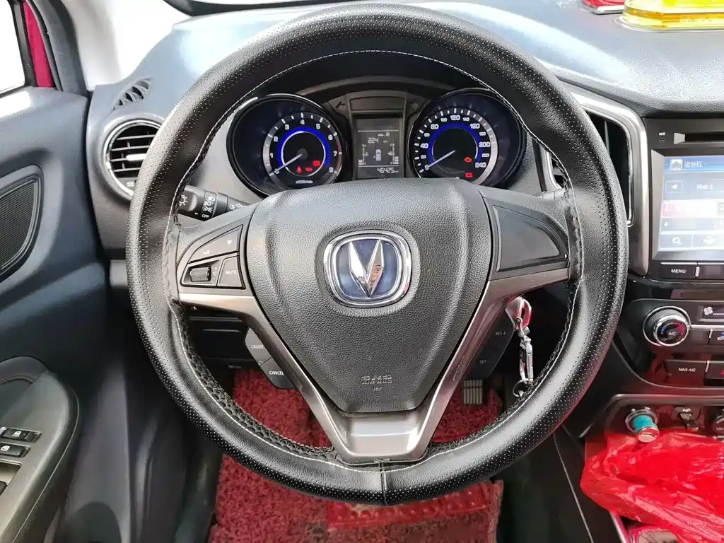 Changan CS15 — миниатюра 3