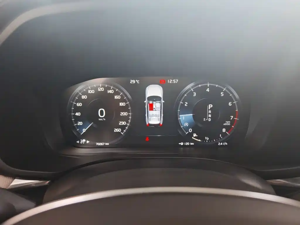 Volvo XC60 — миниатюра 12