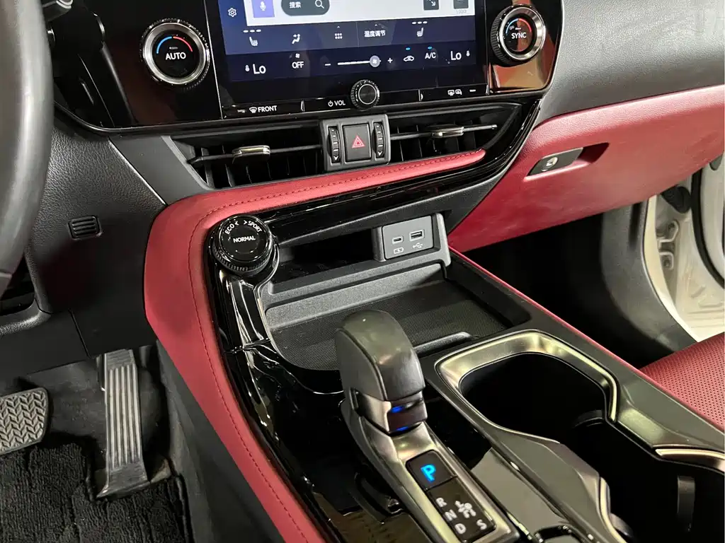 Lexus NX — миниатюра 17