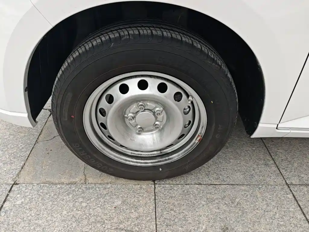 Wuling Hongguang PLUS — миниатюра 23
