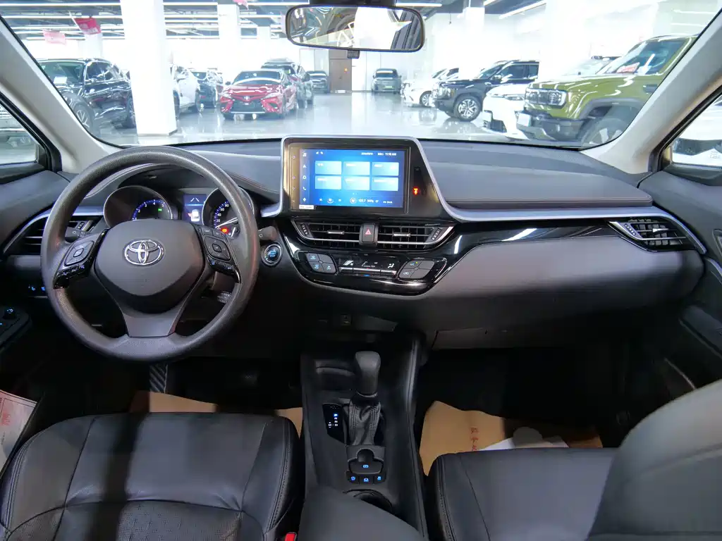Toyota IZOA — миниатюра 12