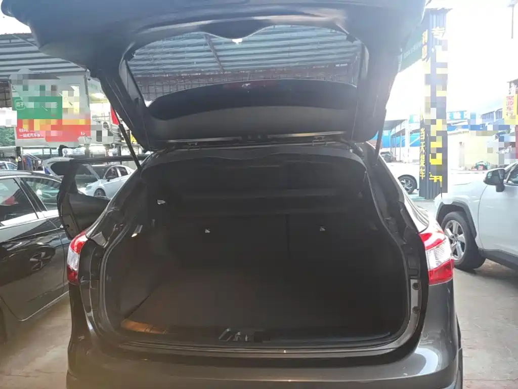 Nissan Qashqai — миниатюра 19