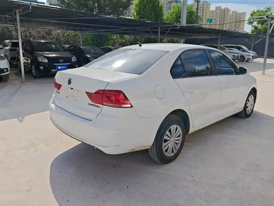 Volkswagen Santana — миниатюра 3