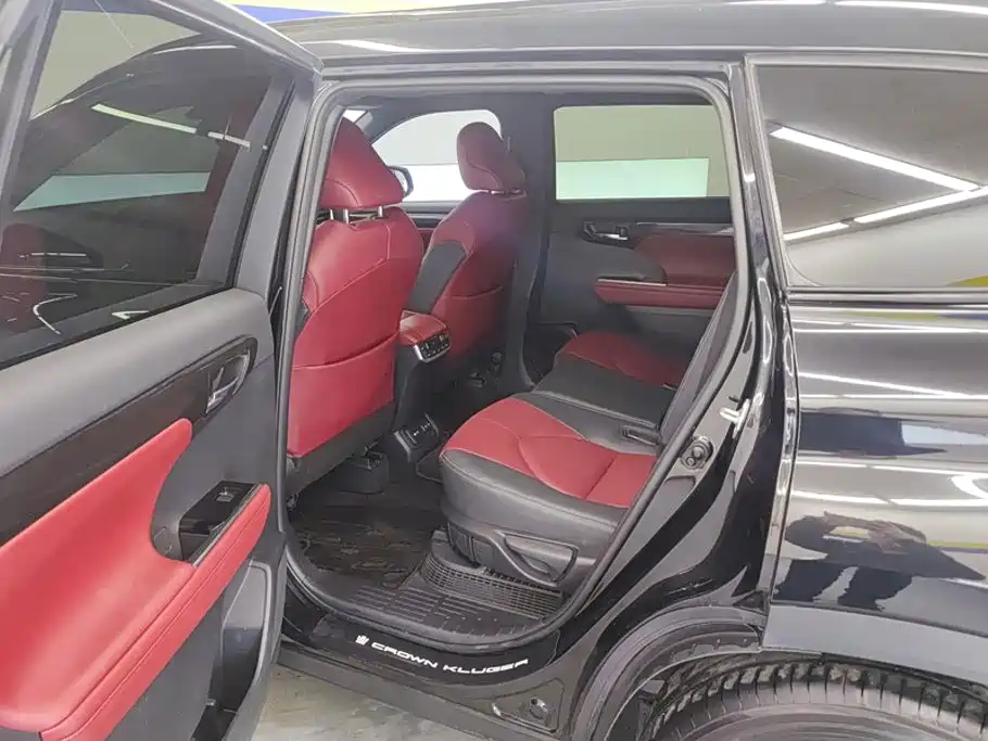 Toyota Crown Kluger — миниатюра 11