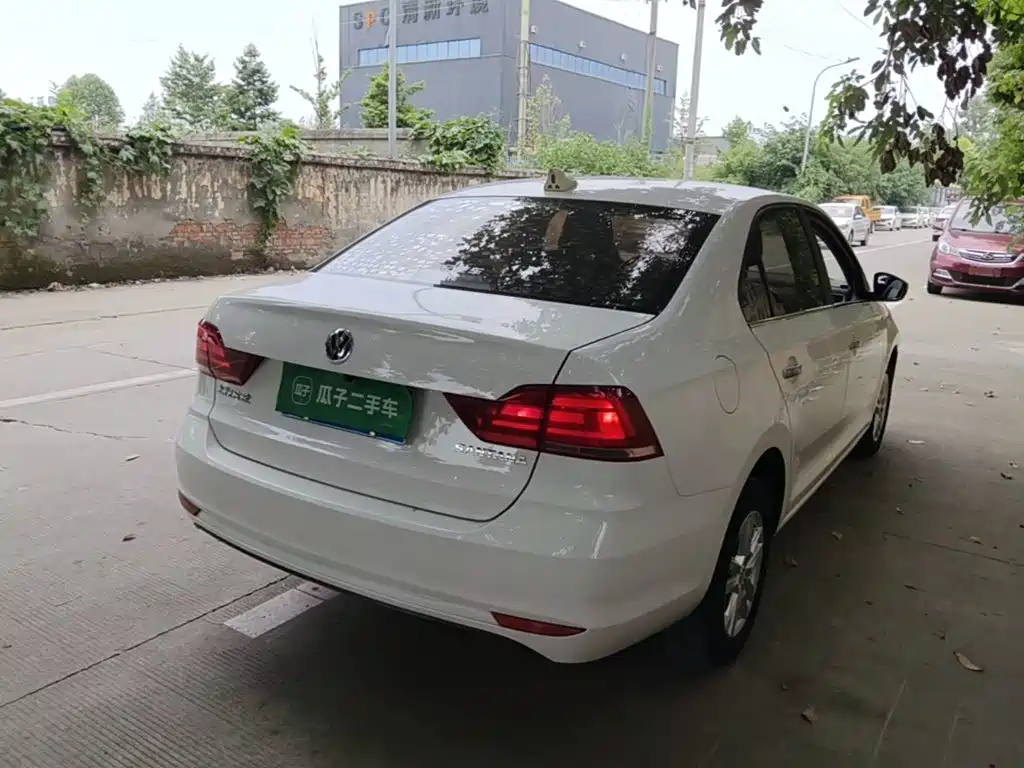 Volkswagen Santana — миниатюра 7