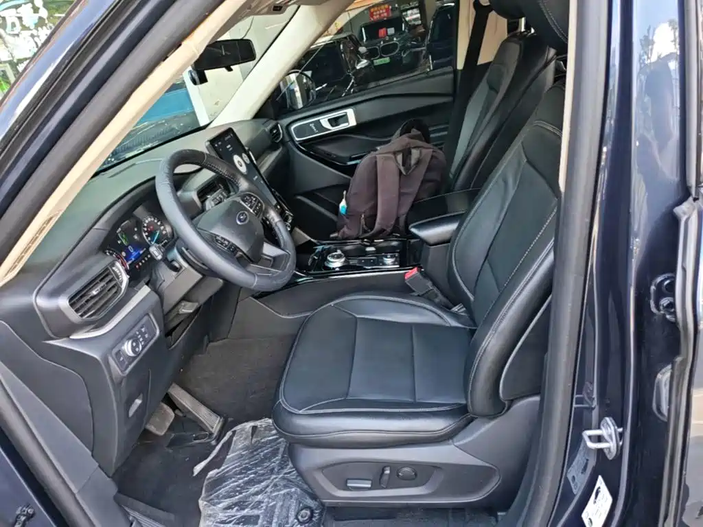 Ford Explorer — миниатюра 15